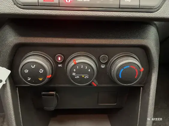 DACIA SANDERO III - voiture d'occasion - Photo 29