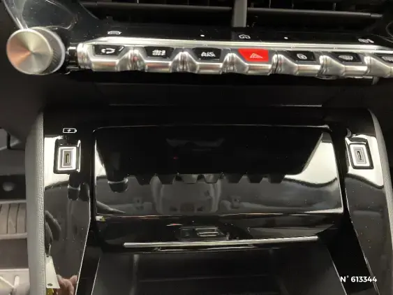 PEUGEOT 208 II - voiture d'occasion - Photo 30