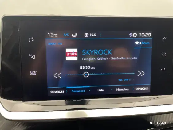 PEUGEOT 2008 II - voiture d'occasion - Photo 13