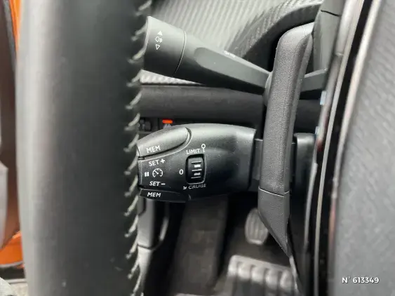 PEUGEOT 2008 II - voiture d'occasion - Photo 30