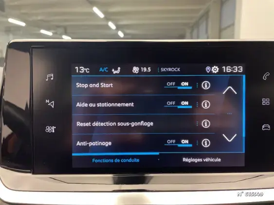 PEUGEOT 2008 II - voiture d'occasion - Photo 37