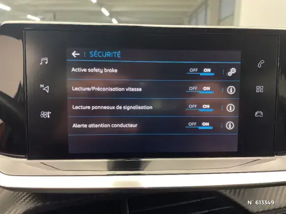 PEUGEOT 2008 II - voiture d'occasion - Photo 38