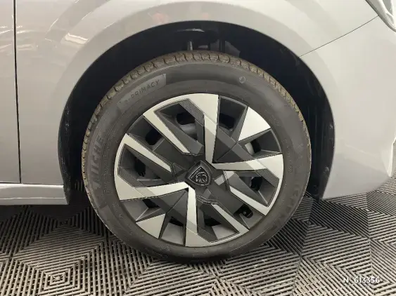 PEUGEOT 208 II - voiture d'occasion - Photo 8