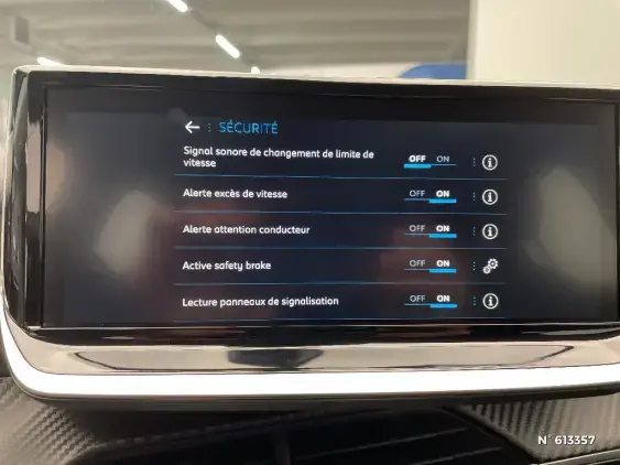 PEUGEOT 208 II - voiture d'occasion - Photo 33