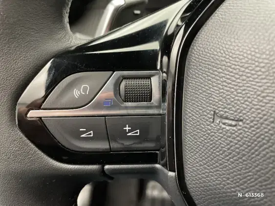 PEUGEOT 2008 II - voiture d'occasion - Photo 27