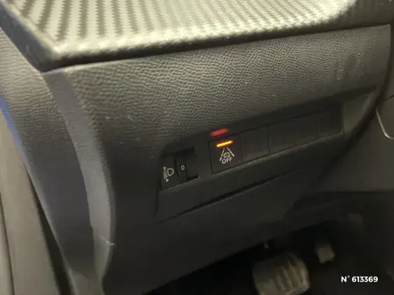 PEUGEOT 2008 ELECTRIQUE II - voiture d'occasion - Photo 15