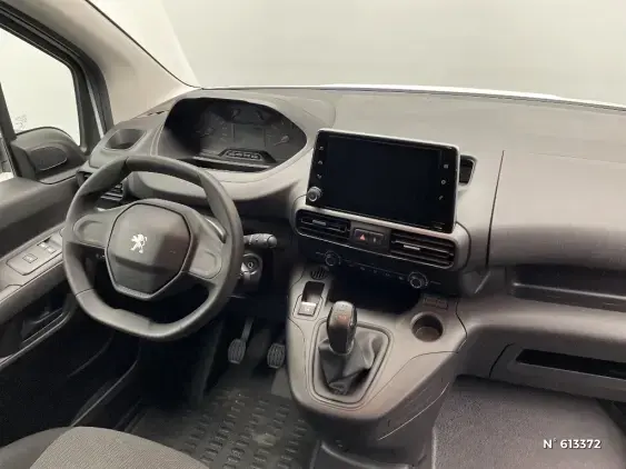 PEUGEOT PARTNER III - voiture d'occasion - Photo 9