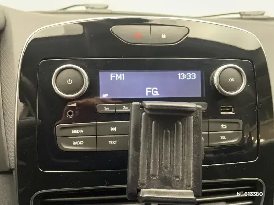 RENAULT CLIO IV - voiture d'occasion - Photo 13