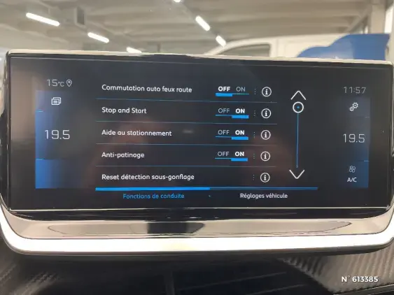 PEUGEOT 2008 II - voiture d'occasion - Photo 30