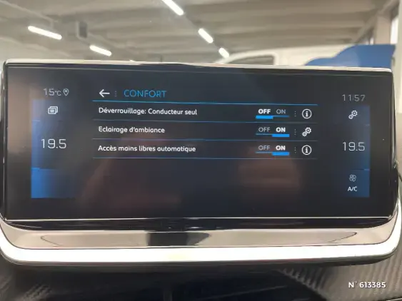 PEUGEOT 2008 II - voiture d'occasion - Photo 32