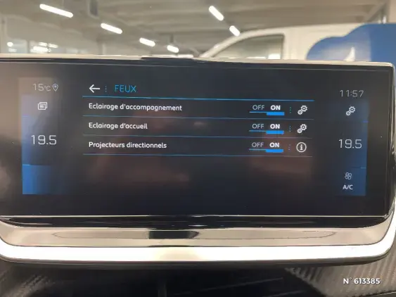 PEUGEOT 2008 II - voiture d'occasion - Photo 33