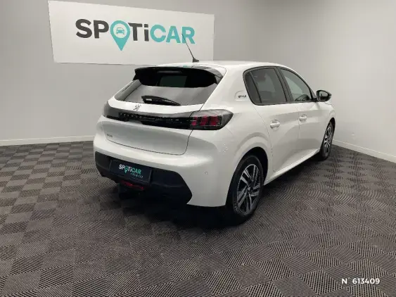 PEUGEOT 208 BUSINESS R II - voiture d'occasion - Photo 4