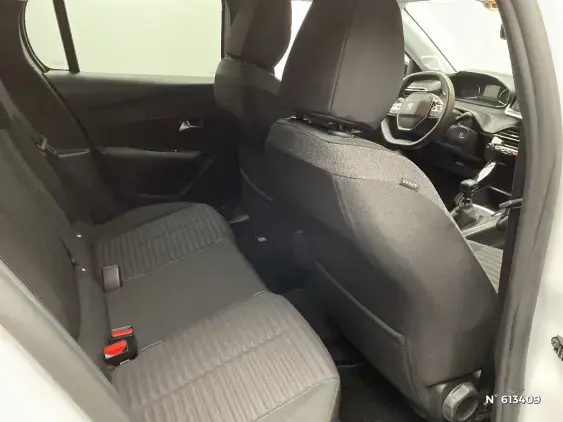 PEUGEOT 208 BUSINESS R II - voiture d'occasion - Photo 11