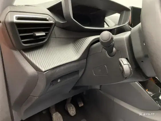 PEUGEOT 2008 II - voiture d'occasion - Photo 15