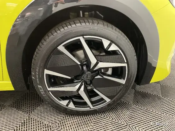 PEUGEOT 208 II - voiture d'occasion - Photo 8