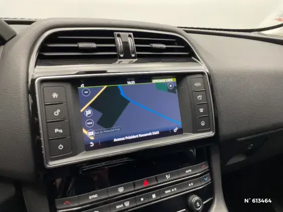 JAGUAR F-PACE - voiture d'occasion - Photo 13