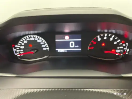 PEUGEOT 2008 II - voiture d'occasion - Photo 12