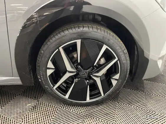 PEUGEOT 208 II - voiture d'occasion - Photo 8