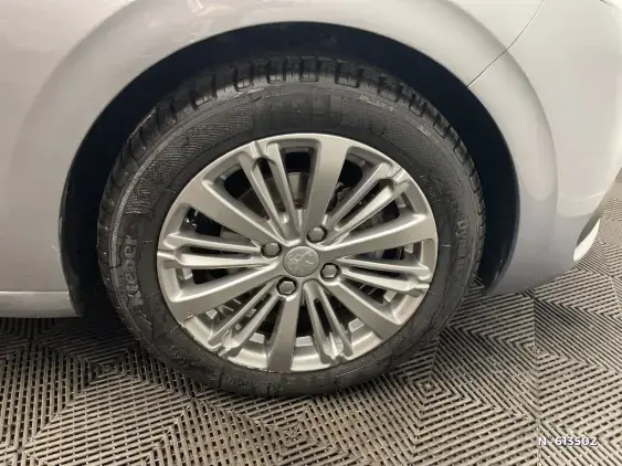 PEUGEOT 208 - voiture d'occasion - Photo 8