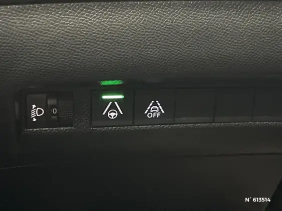 PEUGEOT 2008 II - voiture d'occasion - Photo 15