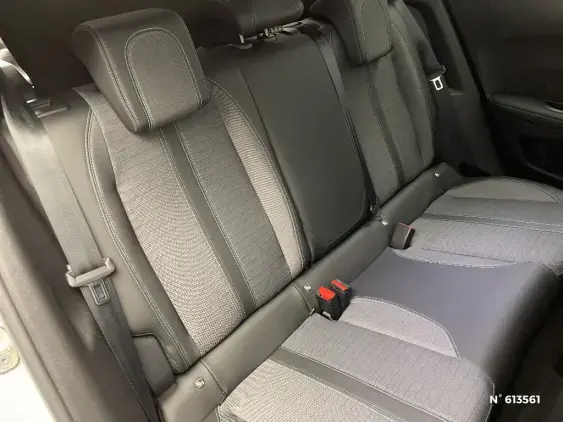PEUGEOT 2008 II - voiture d'occasion - Photo 11