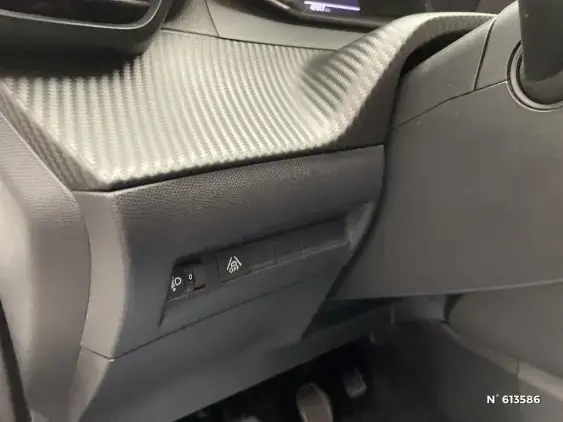 PEUGEOT 2008 II - voiture d'occasion - Photo 15