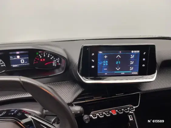 PEUGEOT 2008 II - voiture d'occasion - Photo 13