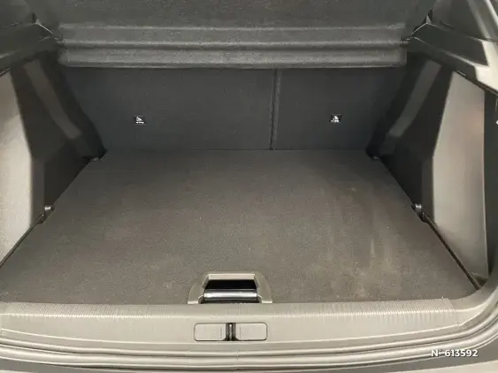 PEUGEOT 2008 II - voiture d'occasion - Photo 7