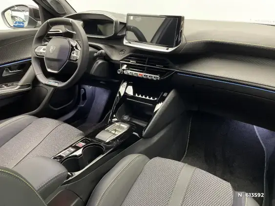 PEUGEOT 2008 II - voiture d'occasion - Photo 10
