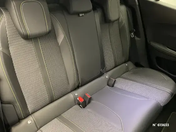 PEUGEOT 2008 II - voiture d'occasion - Photo 11