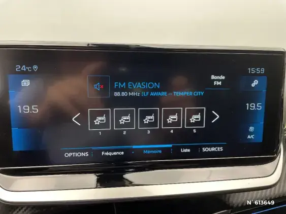 PEUGEOT 2008 II - voiture d'occasion - Photo 13