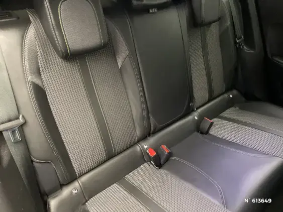 PEUGEOT 2008 II - voiture d'occasion - Photo 11