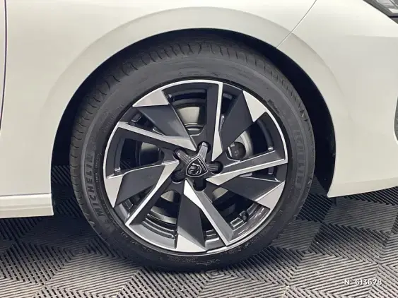 PEUGEOT 308 III - voiture d'occasion - Photo 8