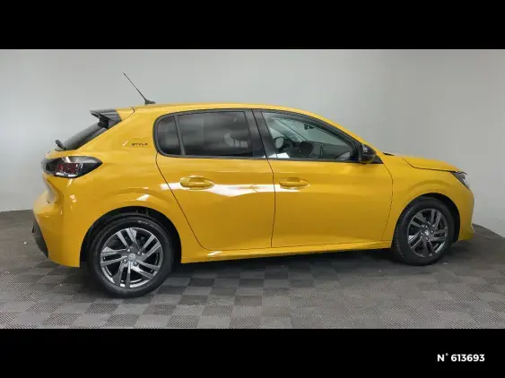 PEUGEOT 208 II - voiture d'occasion - Photo 5