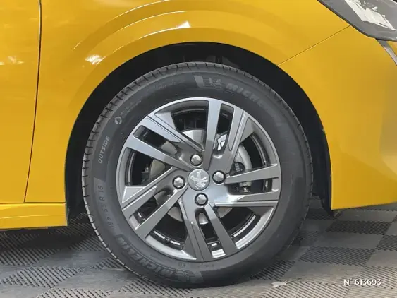 PEUGEOT 208 II - voiture d'occasion - Photo 8