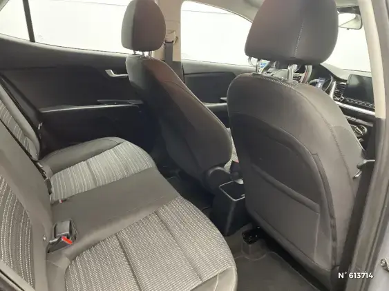 KIA STONIC - voiture d'occasion - Photo 11