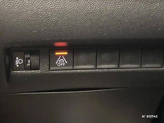 PEUGEOT 2008 II - voiture d'occasion - Photo 15