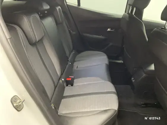 PEUGEOT 2008 II - voiture d'occasion - Photo 11
