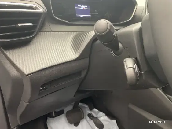 PEUGEOT 2008 II - voiture d'occasion - Photo 15