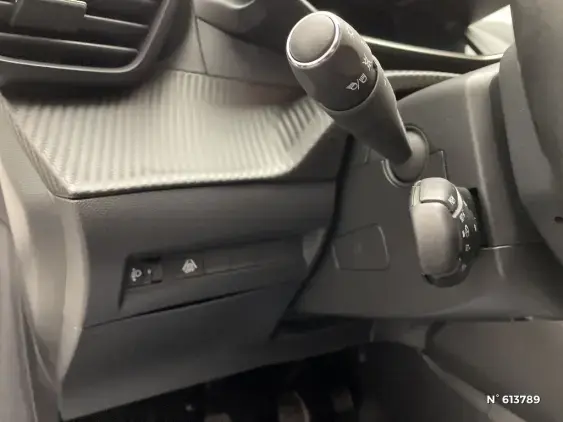 PEUGEOT 208 II - voiture d'occasion - Photo 15