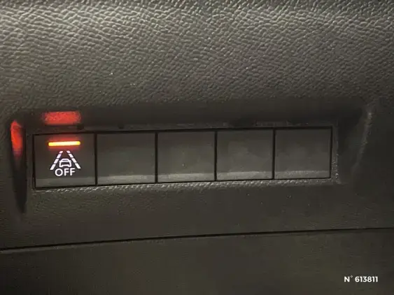PEUGEOT 208 ELECTRIQUE II - voiture d'occasion - Photo 15