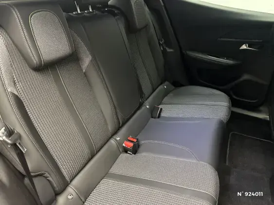 PEUGEOT 2008 II - voiture d'occasion - Photo 11