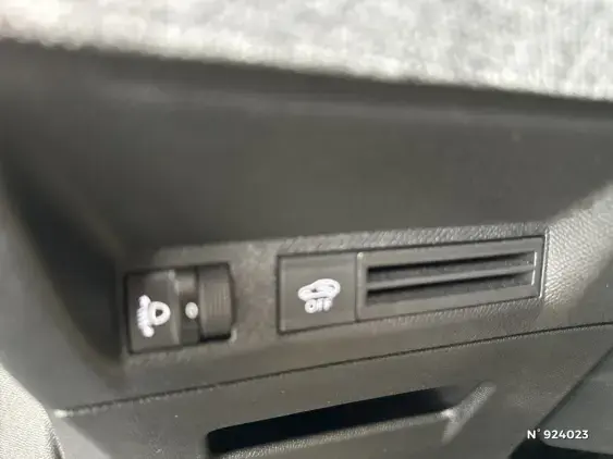 PEUGEOT 3008 III - voiture d'occasion - Photo 15