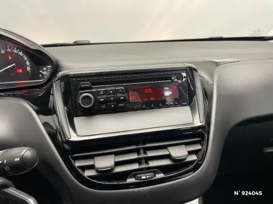 PEUGEOT 208 - voiture d'occasion - Photo 13