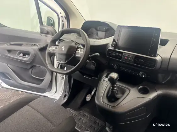PEUGEOT PARTNER III - voiture d'occasion - Photo 9