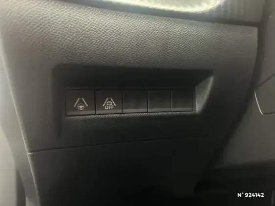 PEUGEOT 2008 II - voiture d'occasion - Photo 15