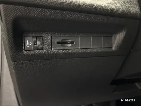 PEUGEOT 308 III - voiture d'occasion - Photo 15