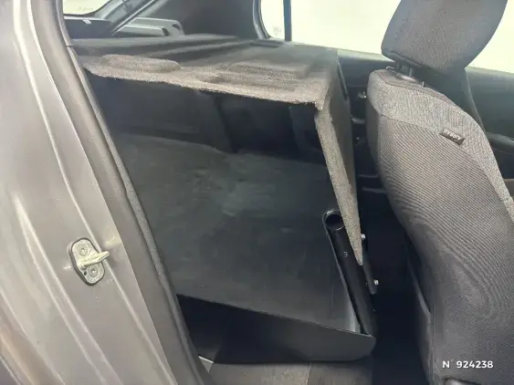 PEUGEOT 208 II - voiture d'occasion - Photo 11