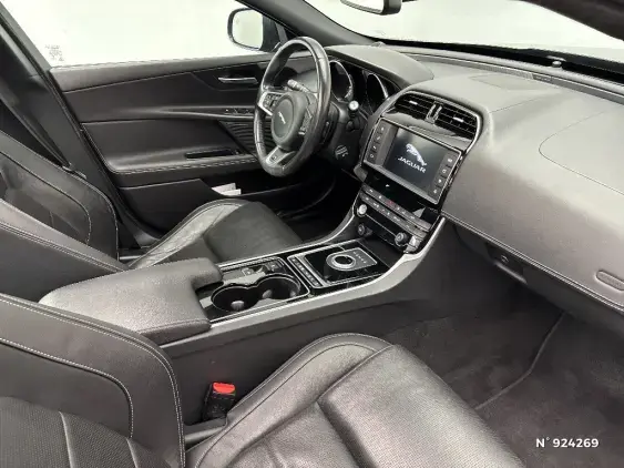 JAGUAR XE - voiture d'occasion - Photo 10