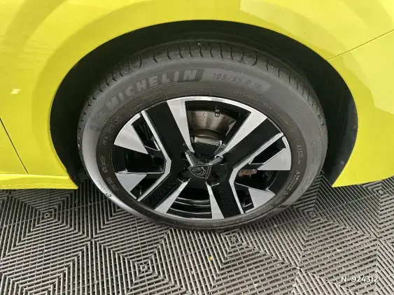 PEUGEOT 208 II - voiture d'occasion - Photo 8